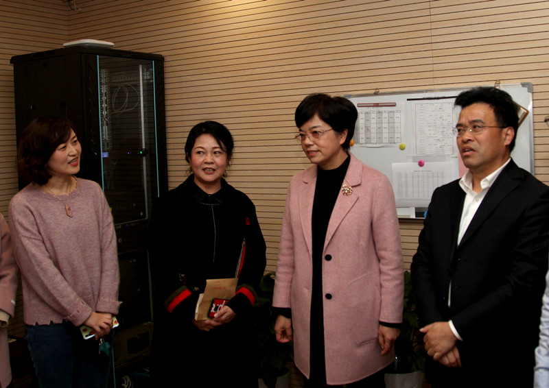 1余紅藝慰問(wèn)新聞綜合廣播.jpg