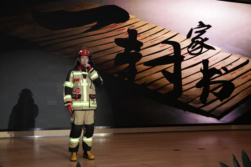 書香寧波?2019寧波市第二屆朗讀大賽決賽現(xiàn)場4.jpg
