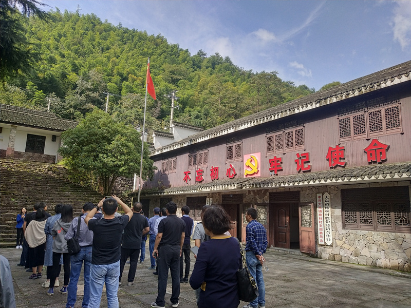 參觀1.jpg