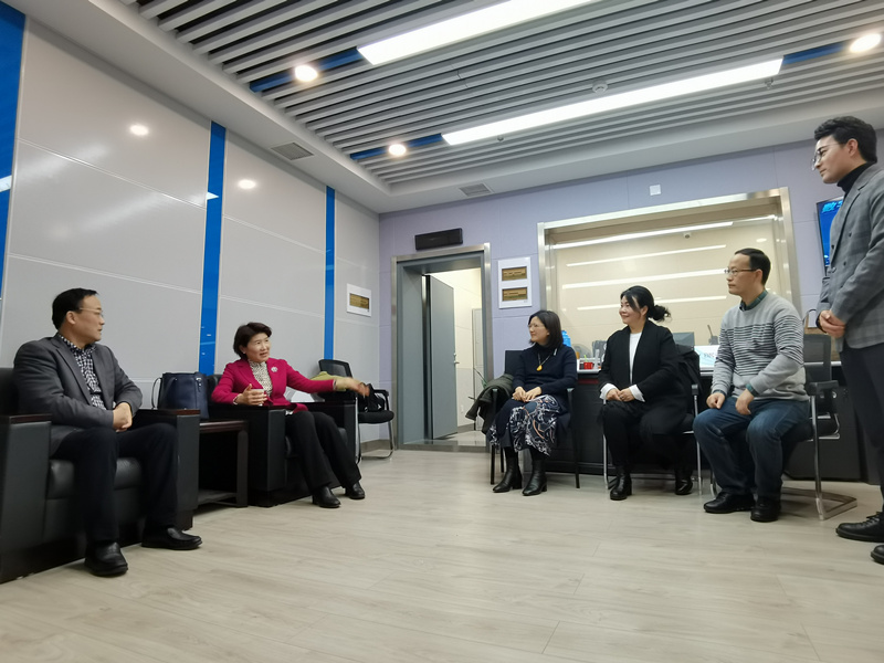 與市婦聯(lián)主席節(jié)目直播前交流.jpg