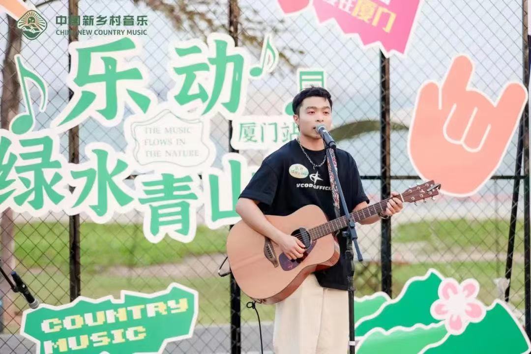 迷路鯨魚樂隊(duì)大力.jpg