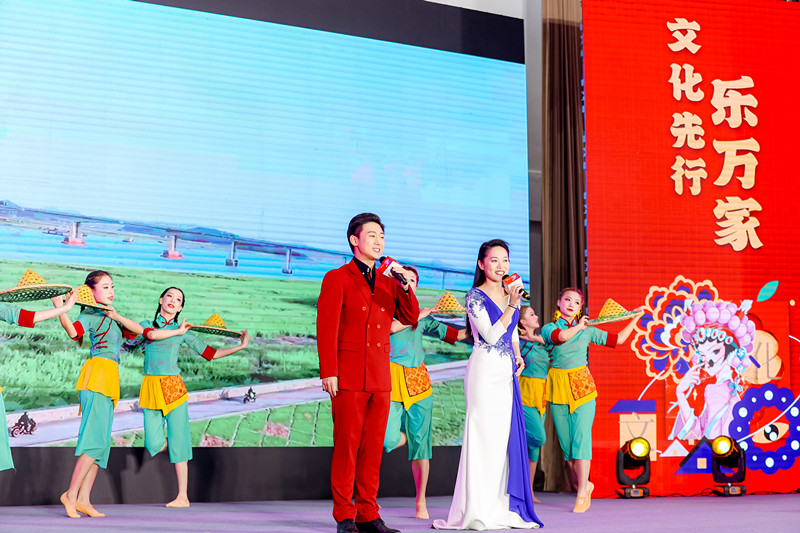 歌舞表演《游山戲水看泗洲》.JPG