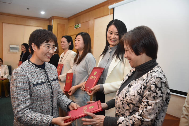 表彰先進(jìn).JPG