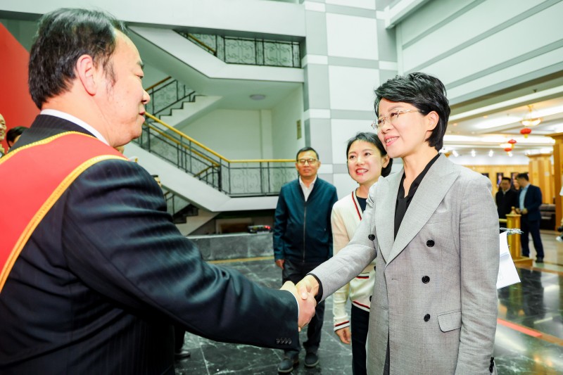 市委宣傳部部長金彥親切會見2022年度最美寧波人及提名獎代表.jpg