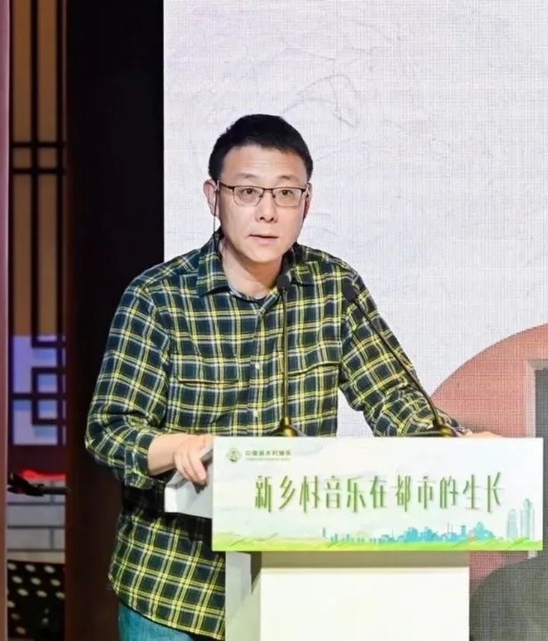 李青.JPG