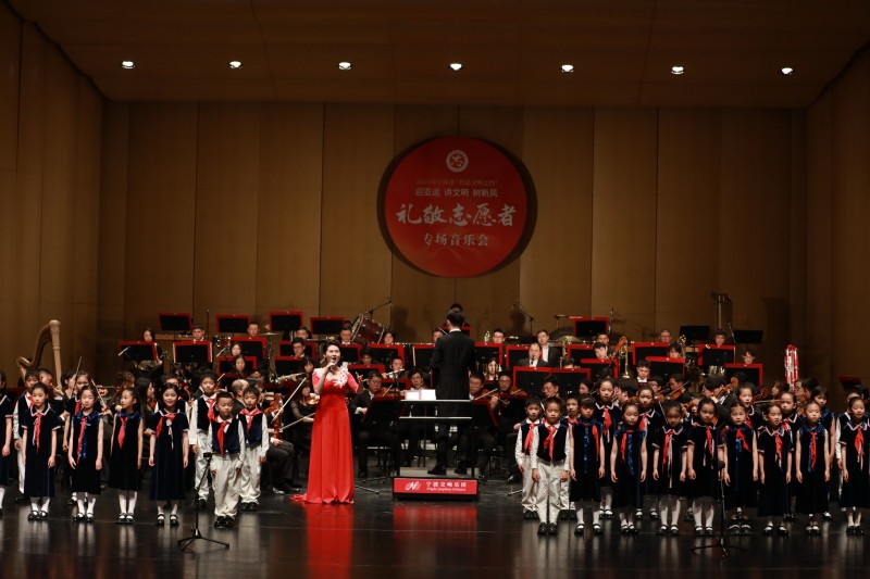 節(jié)目《港通天下》.jpg