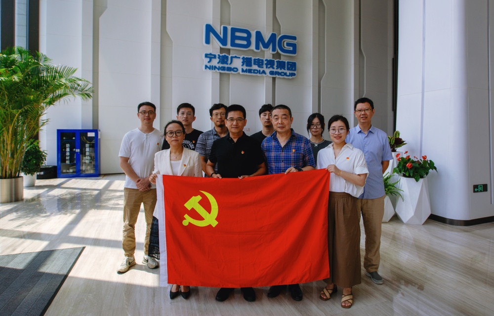 合影.jpg